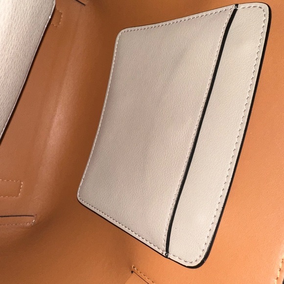 Burberry belt bag medium size - Picture 5 of 9